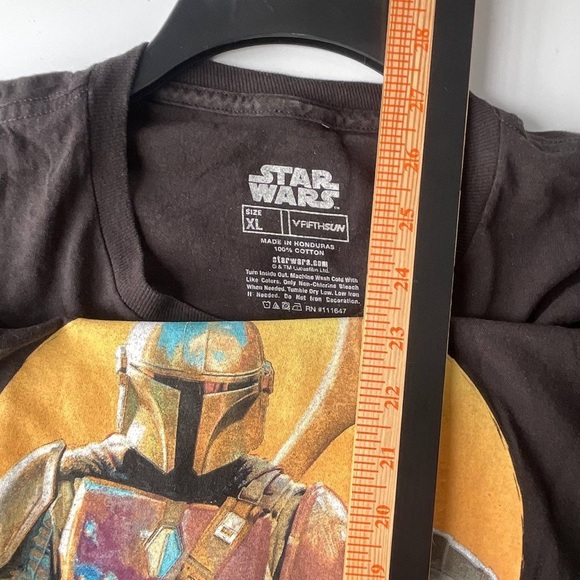 Star Wars Shirt Mens XL Black The Mandalorian Baby Yoda Boba Fett Graphic Print - Picture 5 of 5